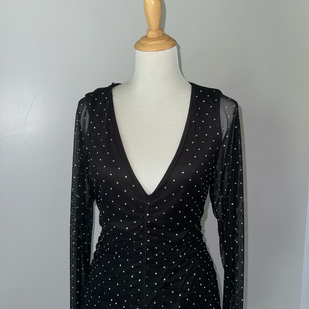 Windsor Black and White V-Neck Long Sleeve Bedazzled Sheath Dress